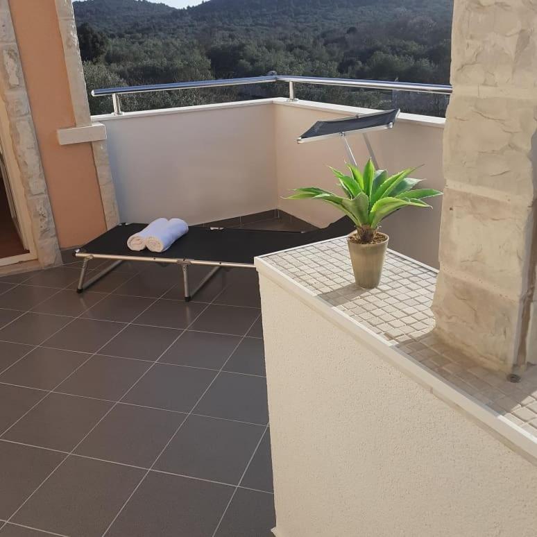 Villa Palfi Jezera Exteriör bild