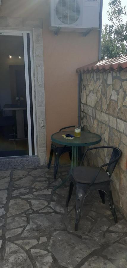 Villa Palfi Jezera Exteriör bild